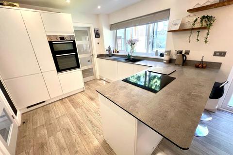 20 Emlyn Fields, St Austell, PL25 3UL