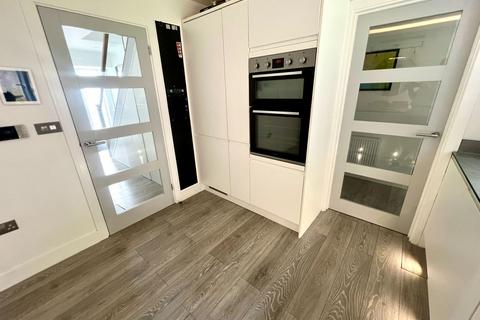 20 Emlyn Fields, St Austell, PL25 3UL