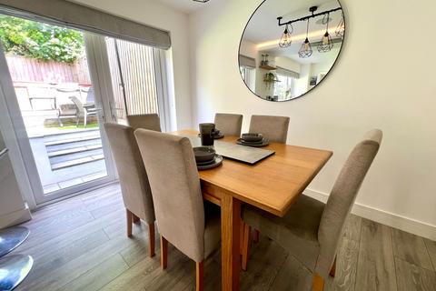 20 Emlyn Fields, St Austell, PL25 3UL