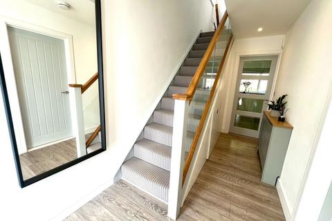 20 Emlyn Fields, St Austell, PL25 3UL