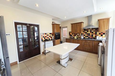 9 Bryngarth Crescent, Leicester, LE5 2AF