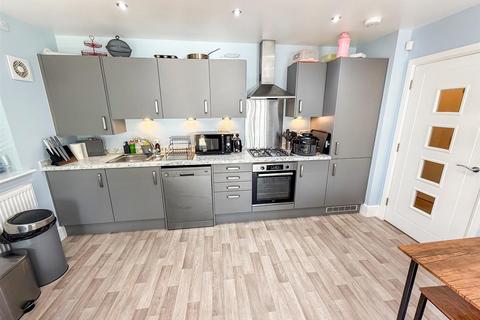 2 bedroom apartment for sale, Lovett Place, Gobowen