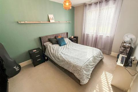 2 bedroom apartment for sale, Lovett Place, Gobowen