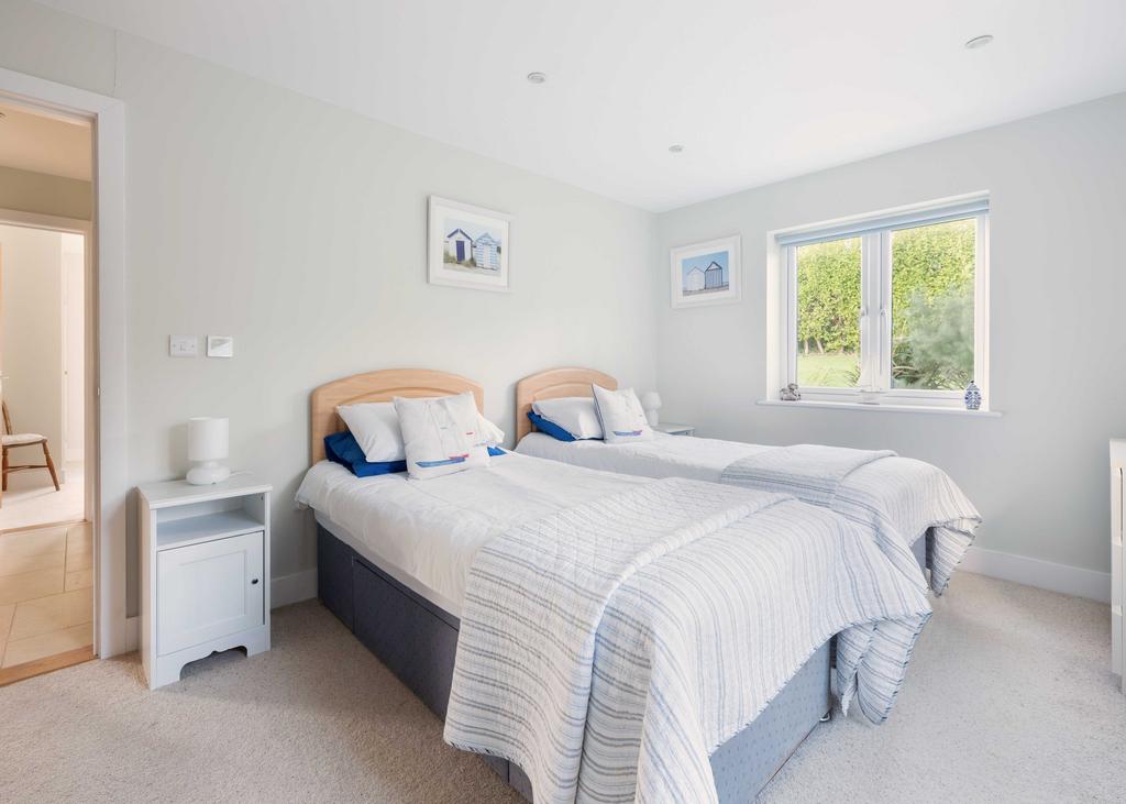 6866990a2be39 The-Cottage-16