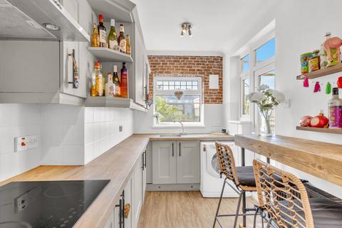 116 Aviemore Way, Beckenham, BR3 3RT