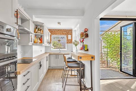 116 Aviemore Way, Beckenham, BR3 3RT