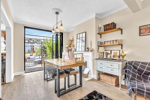 116 Aviemore Way, Beckenham, BR3 3RT