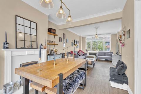 116 Aviemore Way, Beckenham, BR3 3RT