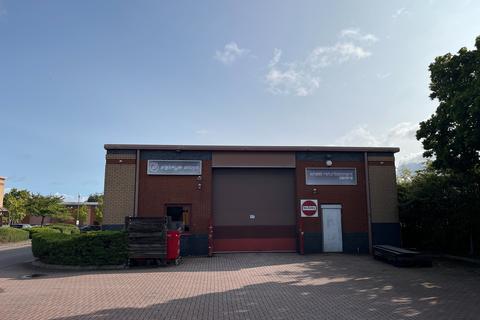 Industrial development to rent, Paddington Dr Swindon SN5 7YW