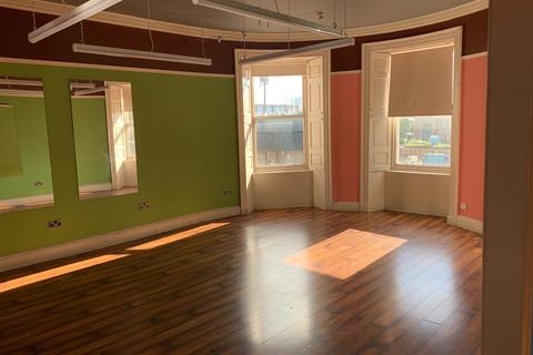 Office to rent, 148 Nethergate Dundee DD1 4EA