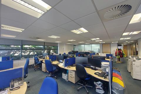 Office to rent, 12 Queens Rd Aberdeen AB15 4ZT