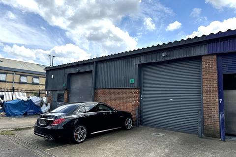 Warehouse to rent, Rosemary Rd London SW17 0AR