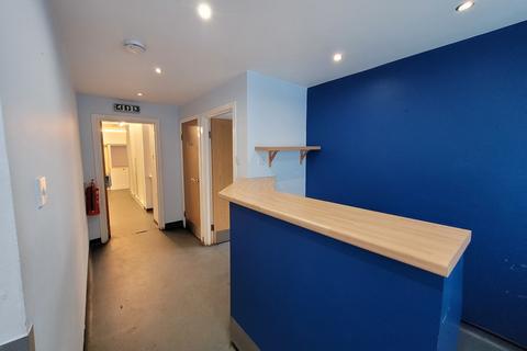 Retail property (high street) to rent, 17 Victoria St Aberdeen AB21 9BG
