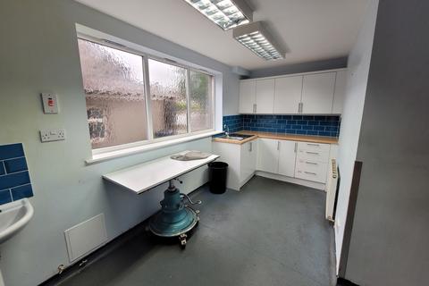 Retail property (high street) to rent, 17 Victoria St Aberdeen AB21 9BG