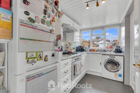 30 Drake Road, Wheatley, Doncaster, DN2 4DL