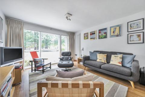 3, Pope Court Parkleys, Richmond, TW10 5LS