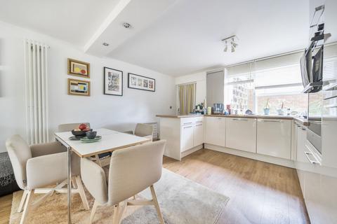 3, Pope Court Parkleys, Richmond, TW10 5LS