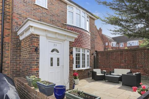 3 bedroom house to rent, Lansdowne Road, Hove