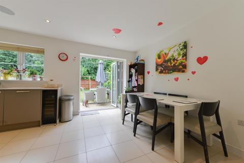 4 bedroom detached house for sale, Yew Tree Road, Dunton Green, Sevenoaks