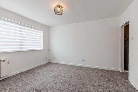 1 bedroom flat to rent, Linden Street, Romford, RM7