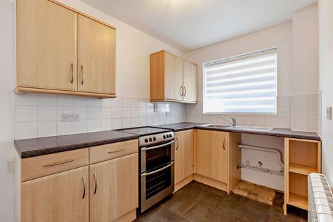 1 bedroom flat to rent, Linden Street, Romford, RM7