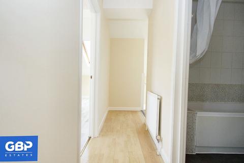 1 bedroom flat to rent, Knightsbridge Gardens, Romford, RM7
