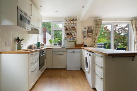 3 bedroom semi-detached house for sale, Leeds LS17