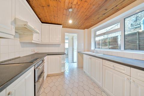 3 bedroom terraced house for sale, Cobden Road, London, SE25