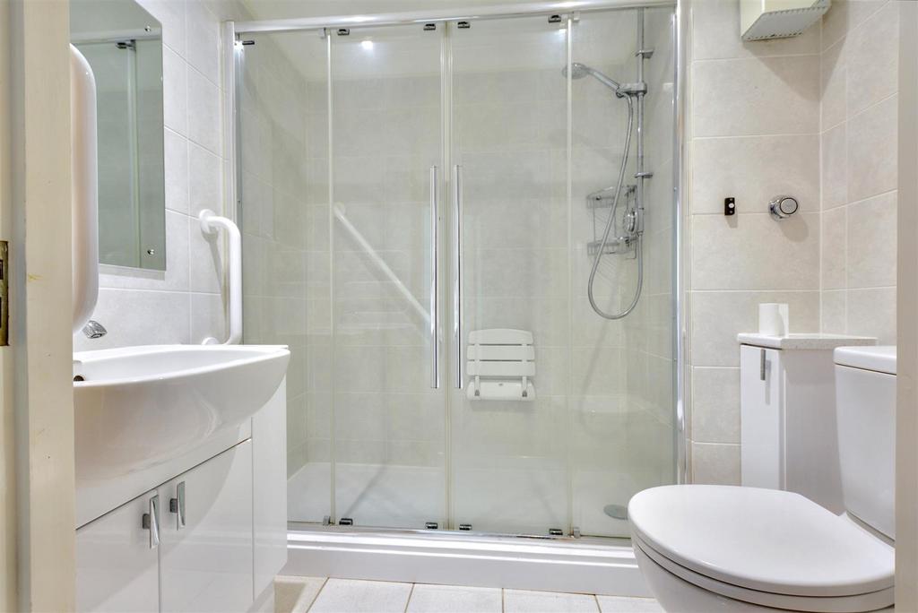 Shower Room 1.jpeg