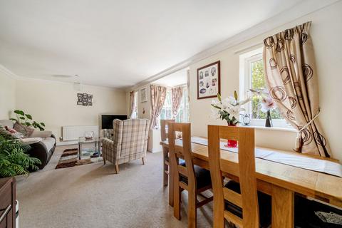 2 bedroom ground floor flat for sale, Richards Field, Chineham