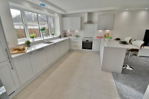 2 bedroom apartment for sale, 14 Golf Links Road, Ferndown, BH22