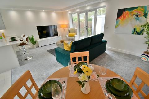 2 bedroom apartment for sale, 14 Golf Links Road, Ferndown, BH22
