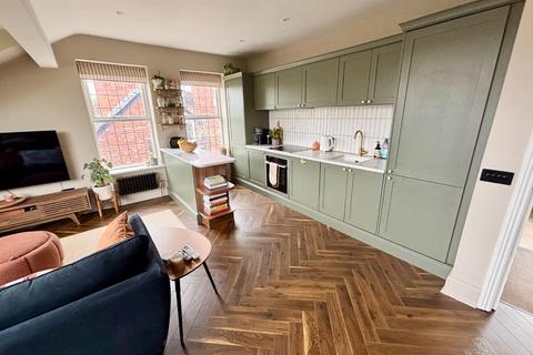 2 bedroom flat for sale, Elm Road, Didsbury