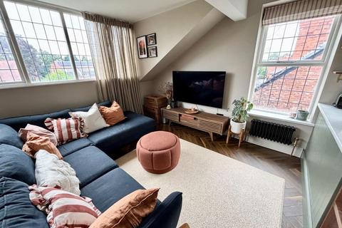 2 bedroom flat for sale, Elm Road, Didsbury