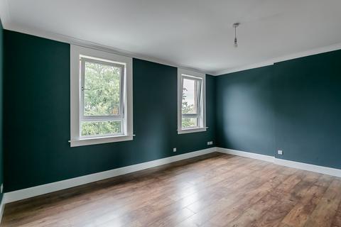 31/5 Loganlea Drive, Edinburgh, EH7 6LS