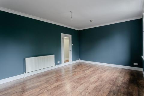 31/5 Loganlea Drive, Edinburgh, EH7 6LS