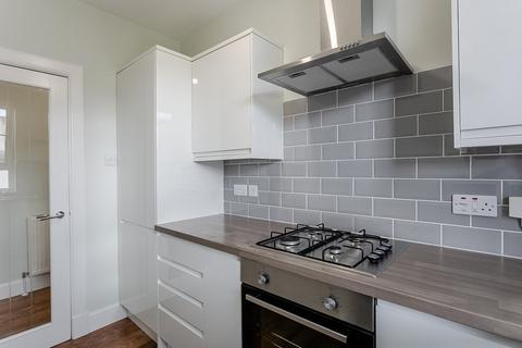 31/5 Loganlea Drive, Edinburgh, EH7 6LS