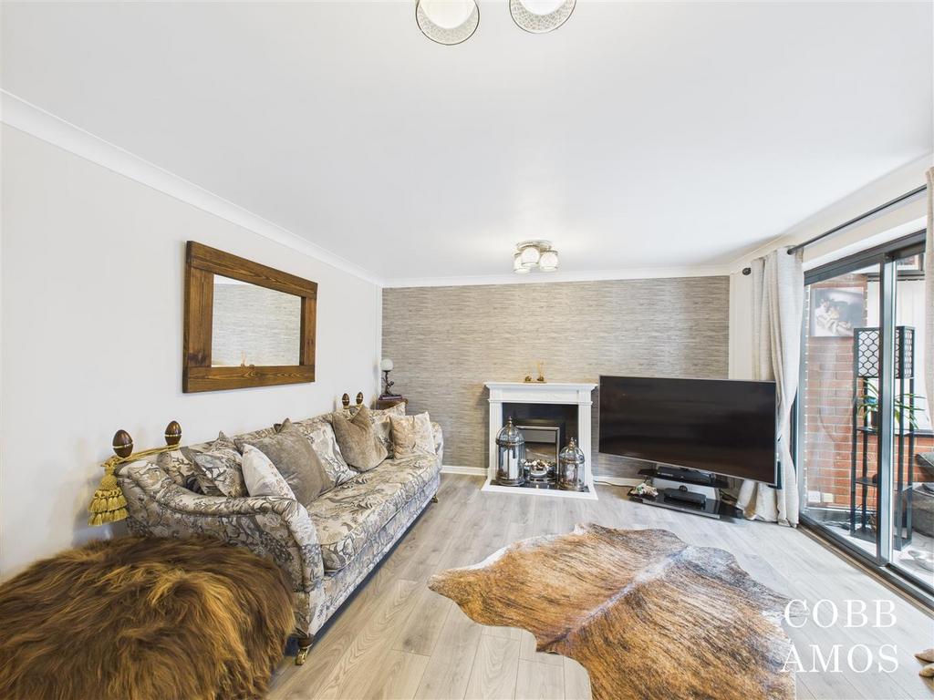 CAM02803 G0-PR0201-STILL011.jpg