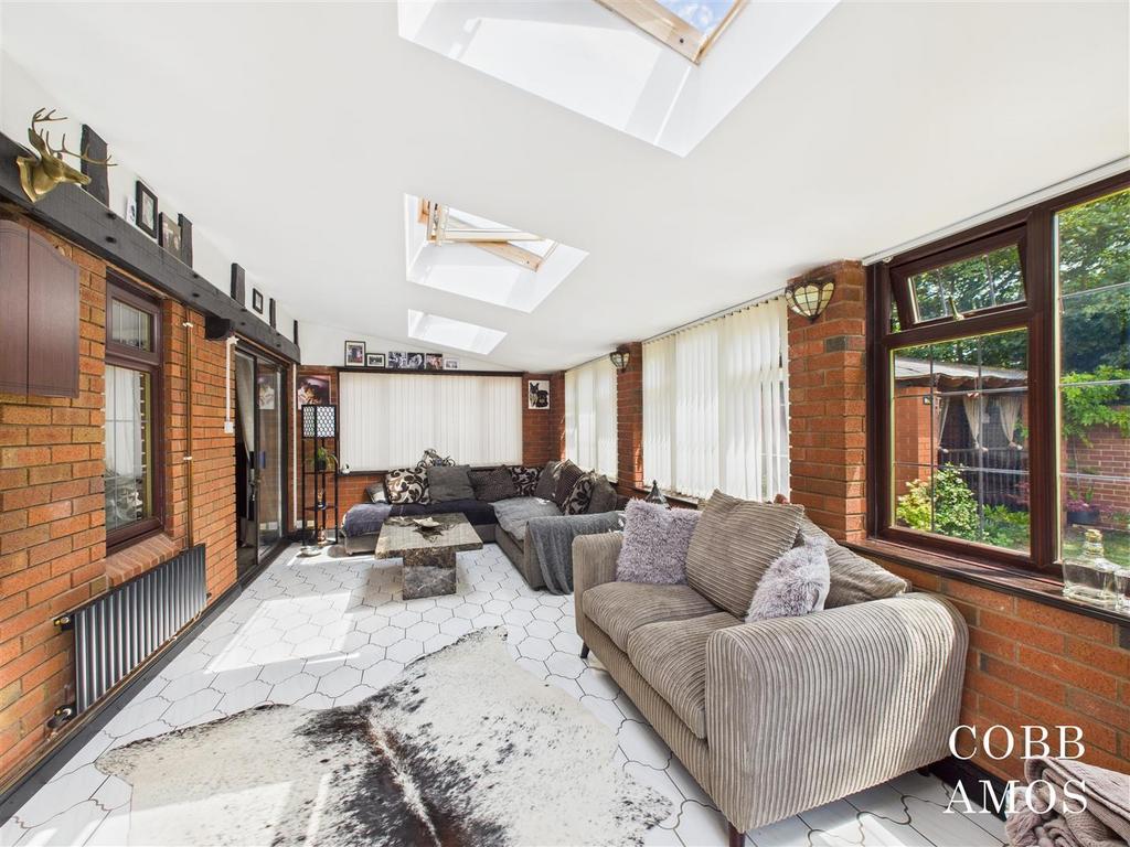 CAM02803 G0-PR0201-STILL014.jpg