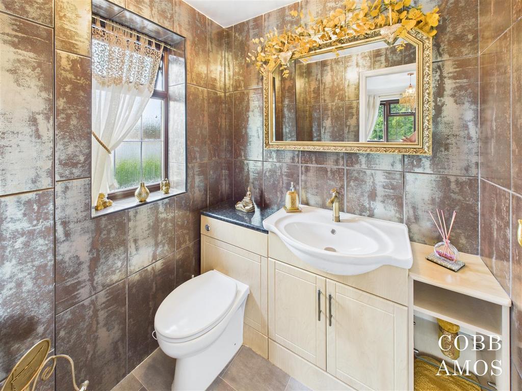 CAM02803 G0-PR0201-STILL020.jpg