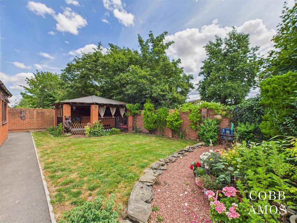 CAM02803 G0-PR0201-STILL025.jpg