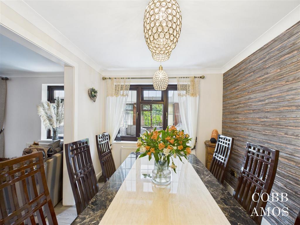 CAM02803 G0-PR0201-STILL009.jpg