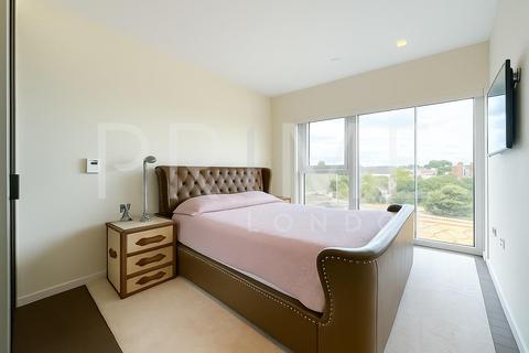 3 bedroom apartment to rent, 1 Columbia Gardens, Earl's Court SW6