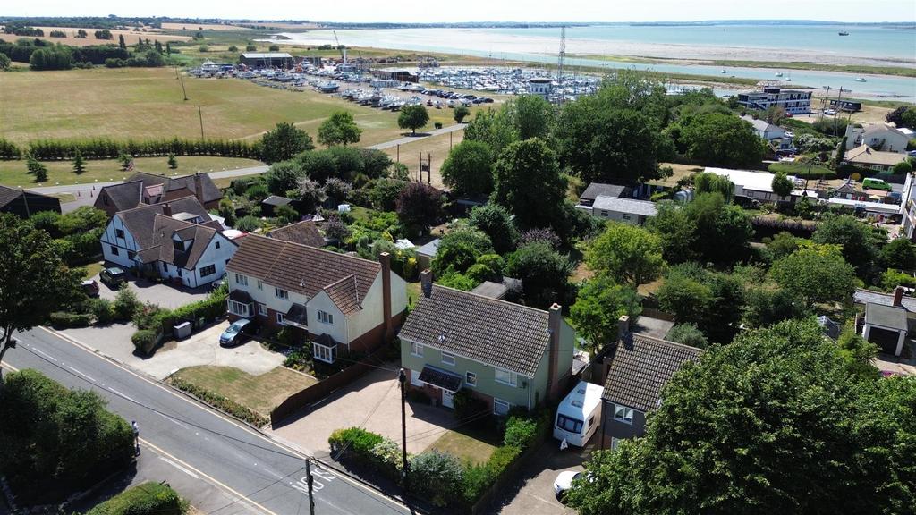Waterside Road Bradwell on sea - Image 0 1024x1024 
