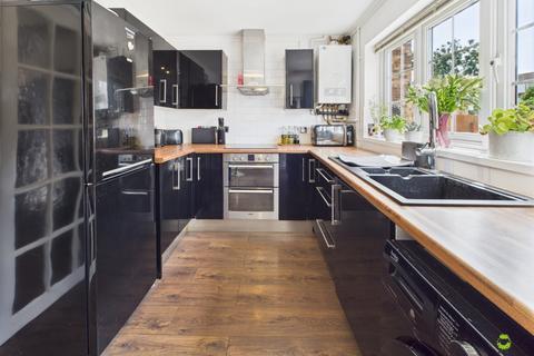 2 bedroom semi-detached house for sale, Sunland Avenue, Bexleyheath, Kent, DA6