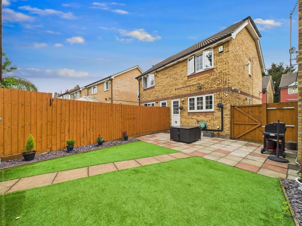 Presented by Clinton at Ewe Move Bexleyheath and Da