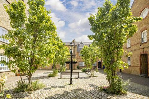 3 bedroom flat for sale, Bridewell Place, London E1W