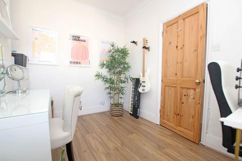 2 bedroom terraced house for sale, Oxford Road, Eastbourne, BN22 8EA