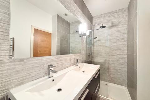 27 Sylvan Avenue, London, NW7 2JH