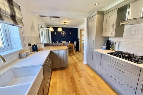 15 Haise Mount, Darton, Barnsley, S75 5LU